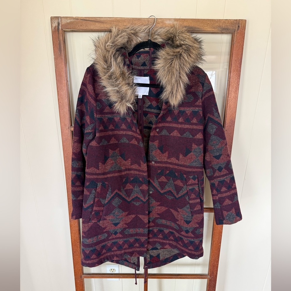 BB Dakota Burgundy Western Aztec Print Anorak Coat Jacket Faux Fur Hood - Size S - Picture 2 of 8
